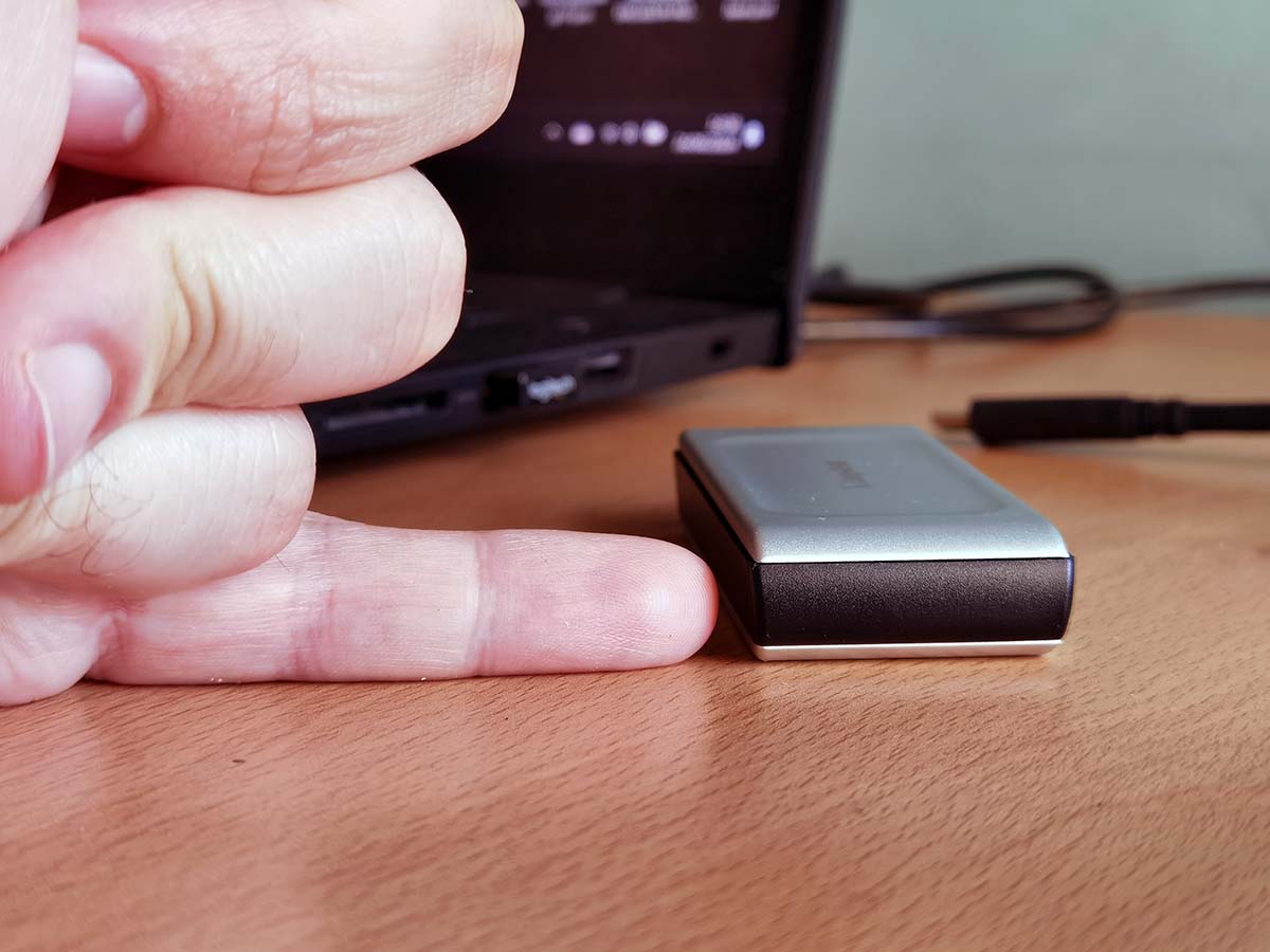 Kingston XS2000, un disco duro externo de 4 TB de tamaño minúsculo y altas velocidades 3