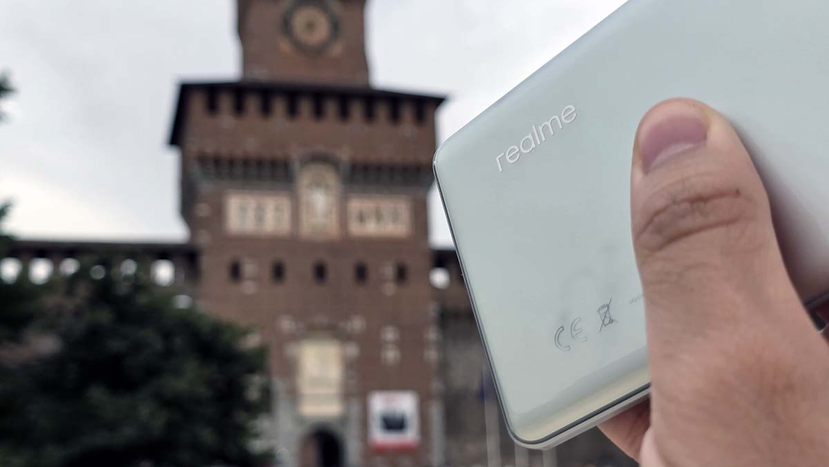 realme-gt-6-4