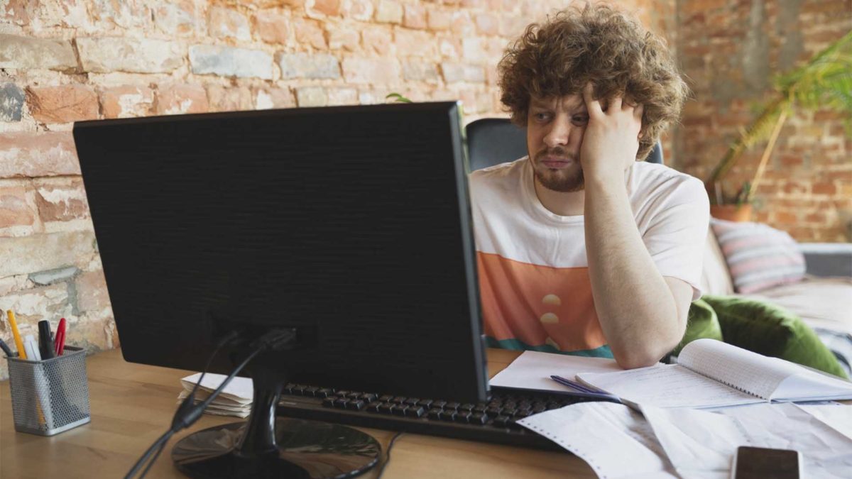 Cómo saber si tu jefe te espía a través de tu ordenador del trabajo 4 Cómo saber si tu jefe te espía a través de tu ordenador del trabajo: programas desconocidos