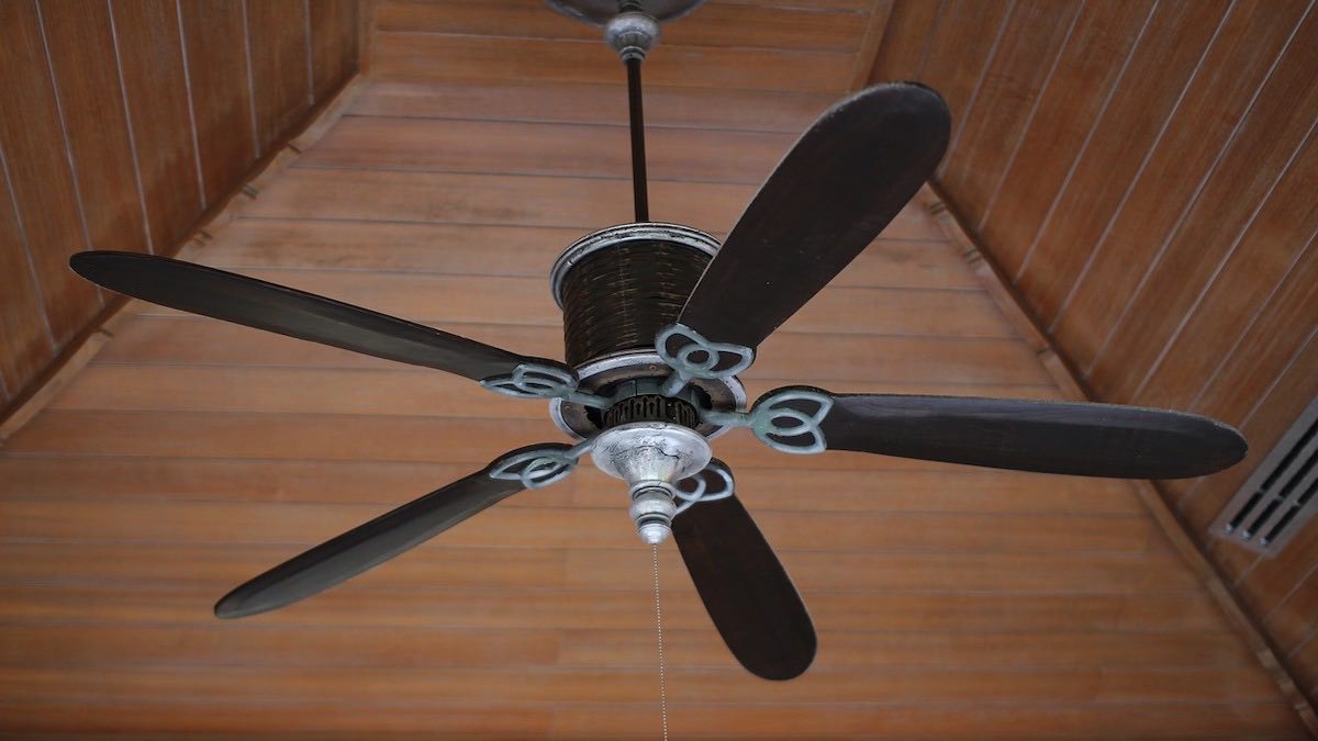 Aire acondicionado o ventilador de techo: ¿cuál es mejor en 2024? 2 aire acondicionado vs ventilador techo 1