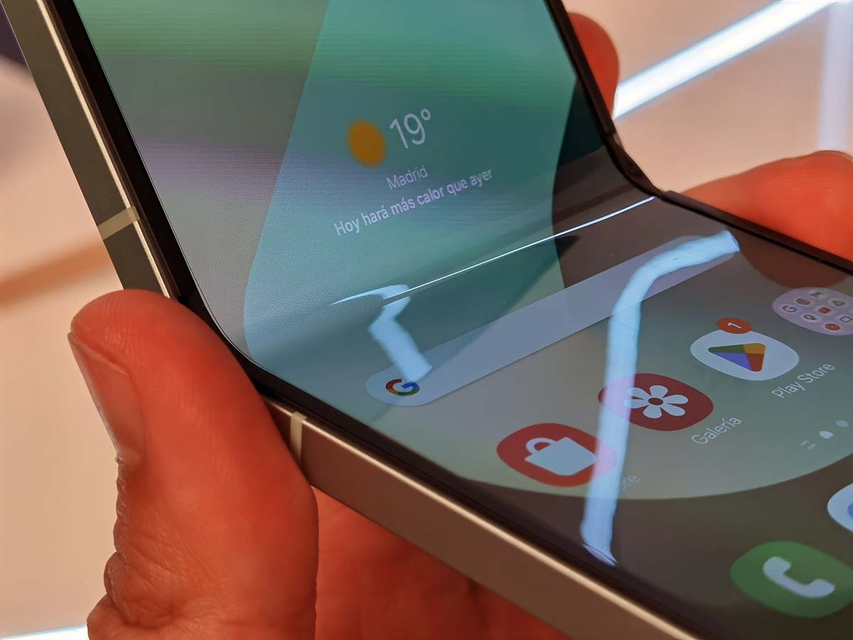 Así son los nuevos Samsung Galaxy Z Flip6 y Galaxy Fold6: más compactos y con más IA 13 N4027