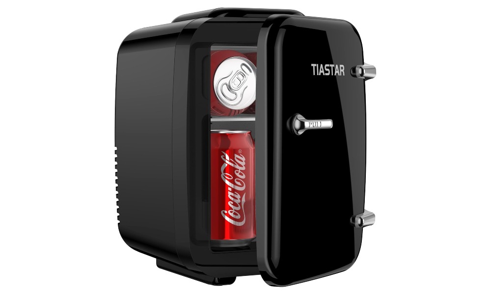 Los 7 mejores gadgets para no pasar calor este verano en la oficina o el despacho 8 mini nevera portatil