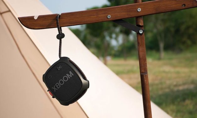 El altavoz que vas a querer este verano pesa menos que una tablet y aguanta pruebas militares