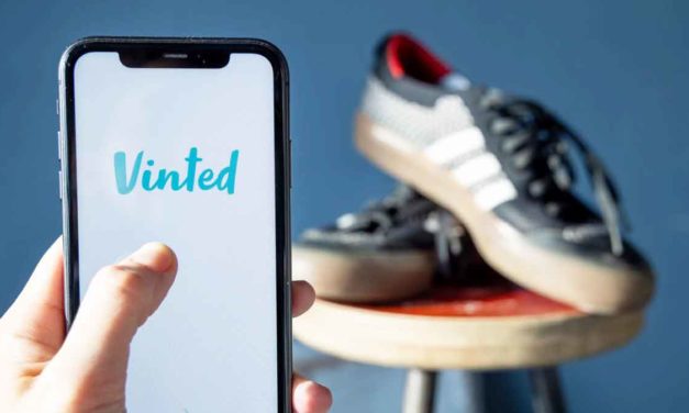 ¿Vinted o Wallapop? Comparativa, diferencias y cuál es mejor para vender ropa en Internet en 2024