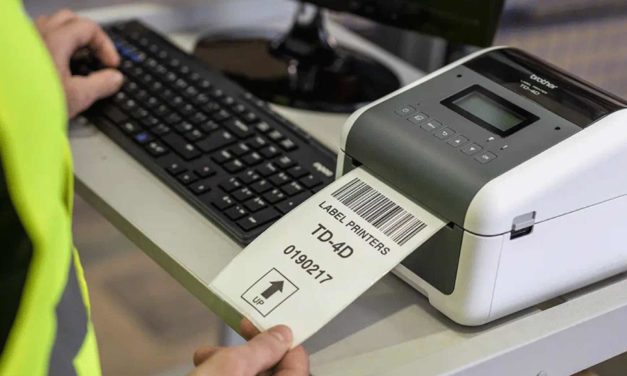 Brother TD-4550DNWB(FC), una impresora de etiquetas y tickets compacta de alta velocidad