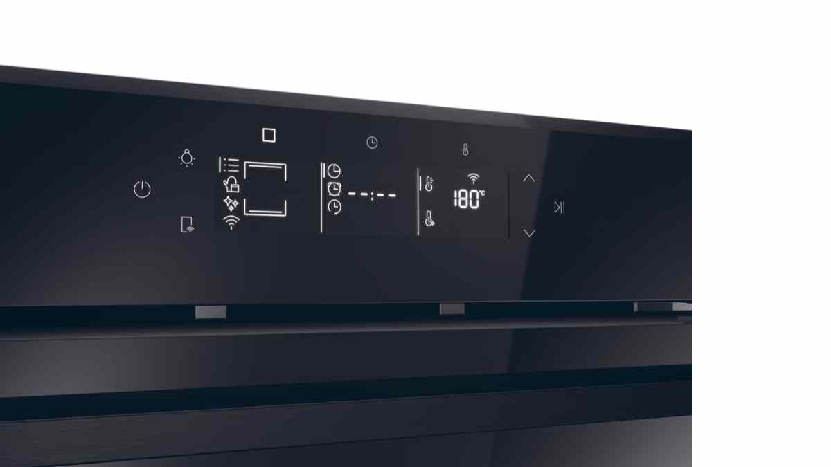 Haier ID Series 4, un horno pirolítico e hidrolítico con una cavidad de 78 litros y 7 niveles 3 horno haier id series 4 mandos