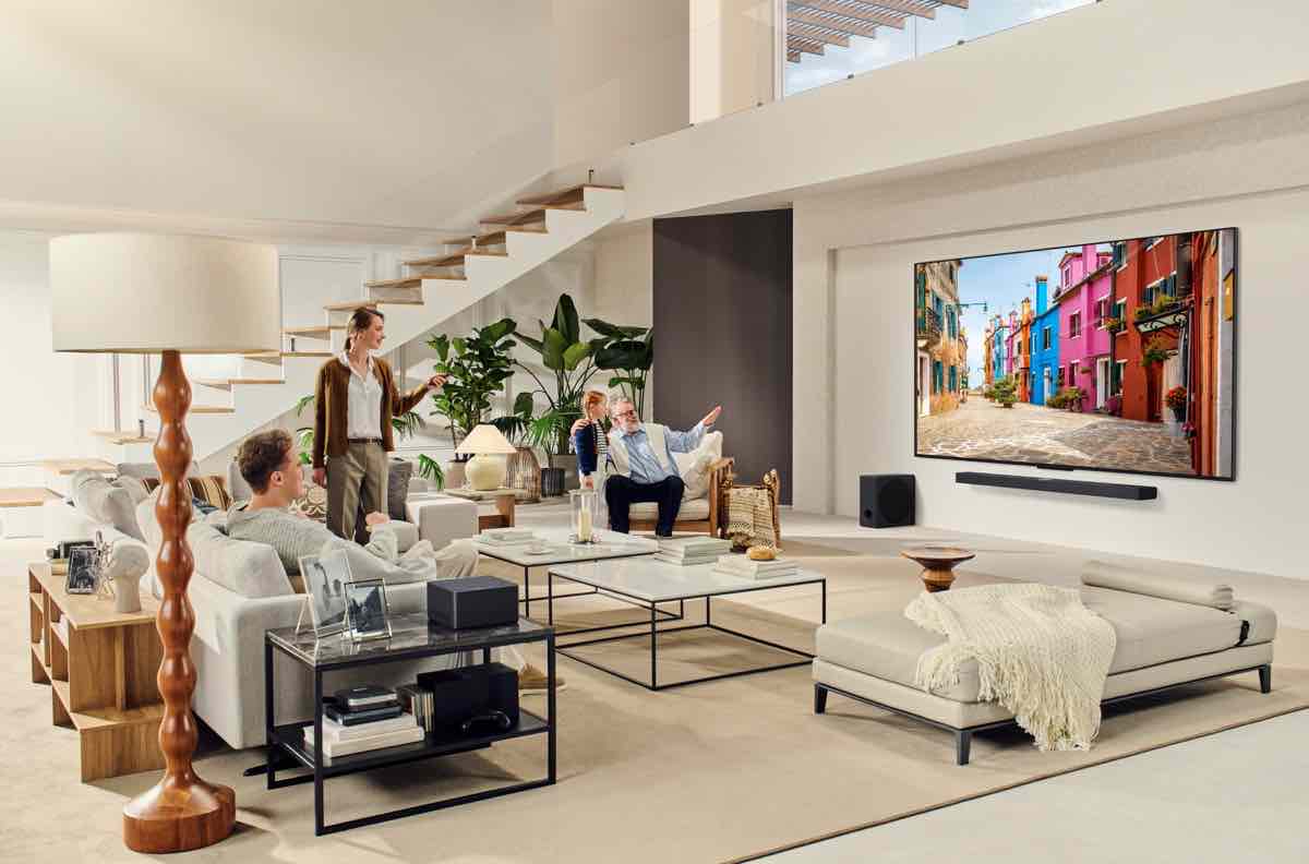 LG QNED evo, televisores de hasta 100 pulgadas con gama de color ampliada para 2025 1 CES_LG QNED 2025