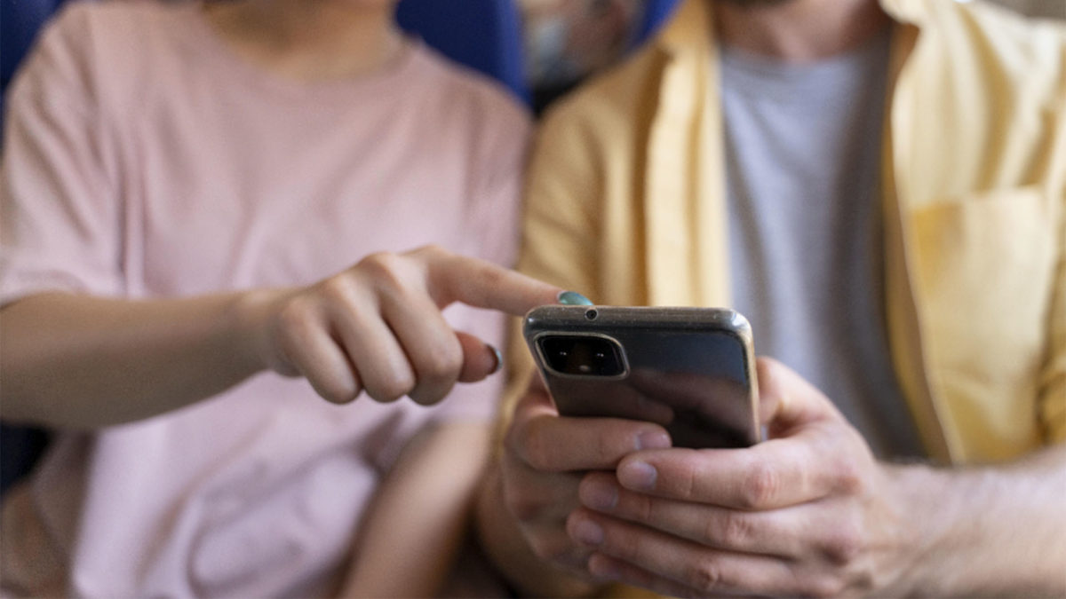8 imprudencias que casi todo el mundo comete usando ChatGPT, Gemini o Copilot 2 Imprudencias que casi todo el mundo comete usando ChatGPT, Gemini o Copilot - confiar ciegamente en la información
