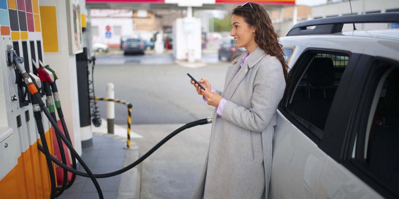 Las mejores apps para conocer los precios de gasolineras baratas y cercanas en 2025
