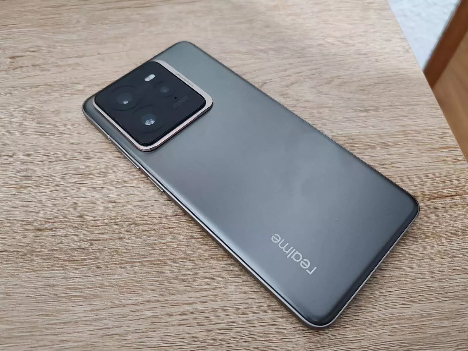 Las 5 mejores ofertas y rebajas de verano en móviles realme 3 Las 5 mejores ofertas y rebajas de verano en móviles realme 1
