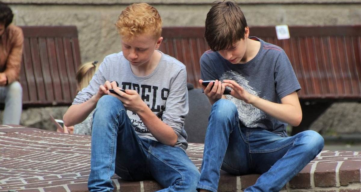Los 10 juegos de móvil para dos jugadores más divertidos para jugar con tu pareja o amigos