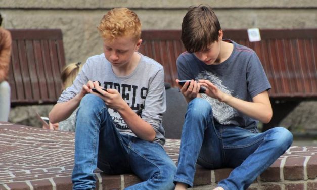 Los 10 juegos de móvil para dos jugadores más divertidos para jugar con tu pareja o amigos