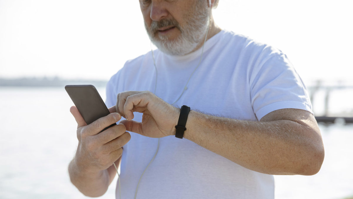 Cómo poner en español la aplicación Mi Fitness de Xiaomi 2 Cómo poner en español la app Mi Fitness de Xiaomi 1