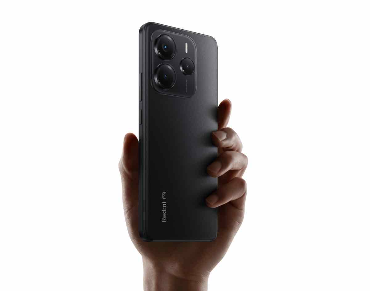 Xiaomi Redmi Note 14 5G y 4G, así es la nueva gama de entrada de Xiaomi en 2025 4 Redmi Note 14 5G_Black_handheld1