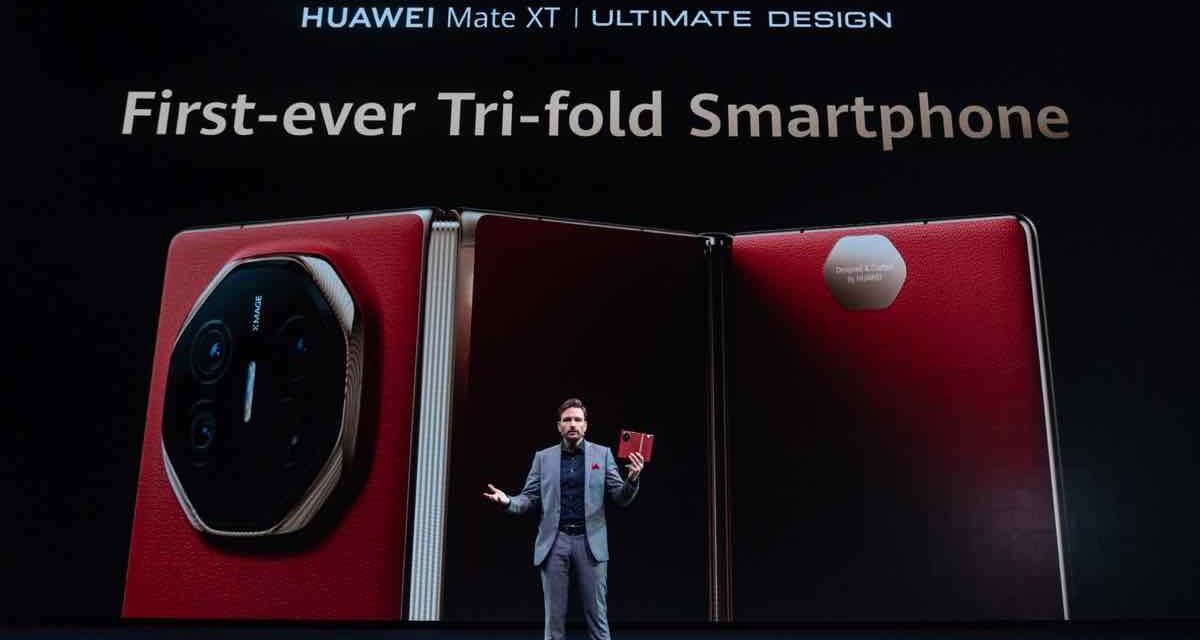 HUAWEI Mate XT Ultimate, un móvil plegable triple con pantalla de 10,2 pulgadas desplegada