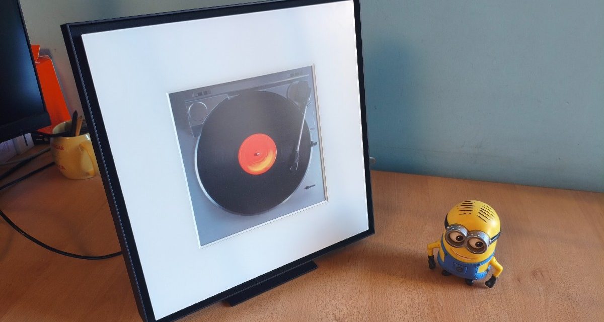 Las 5 características clave del altavoz Samsung Music Frame 2024