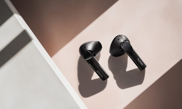 Denon AH-C500W, auriculares inalámbricos abiertos con sonido envolvente resistentes al sudor