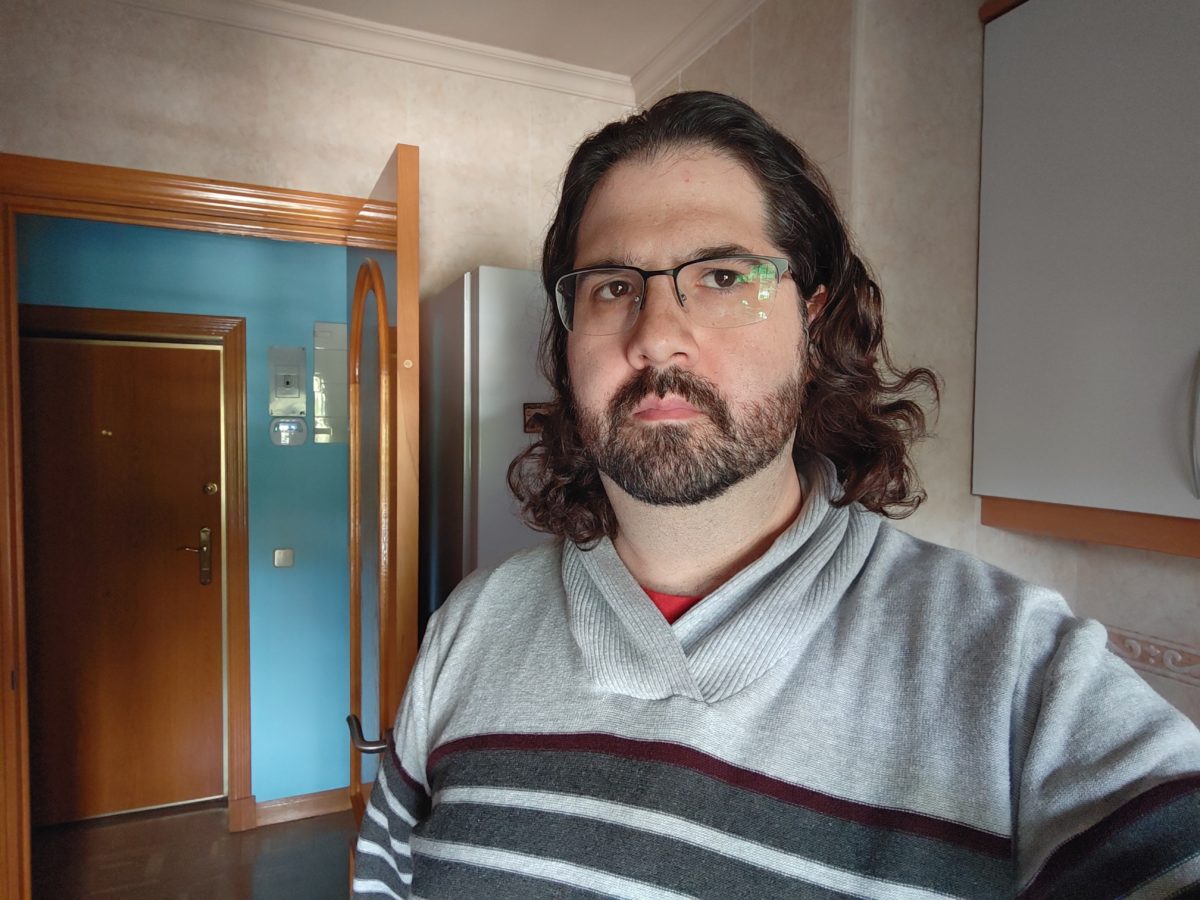 Mi experiencia con el móvil POCO F7 Pro tras tres semanas de uso 23 Cámara POCO F7 Pro selfi
