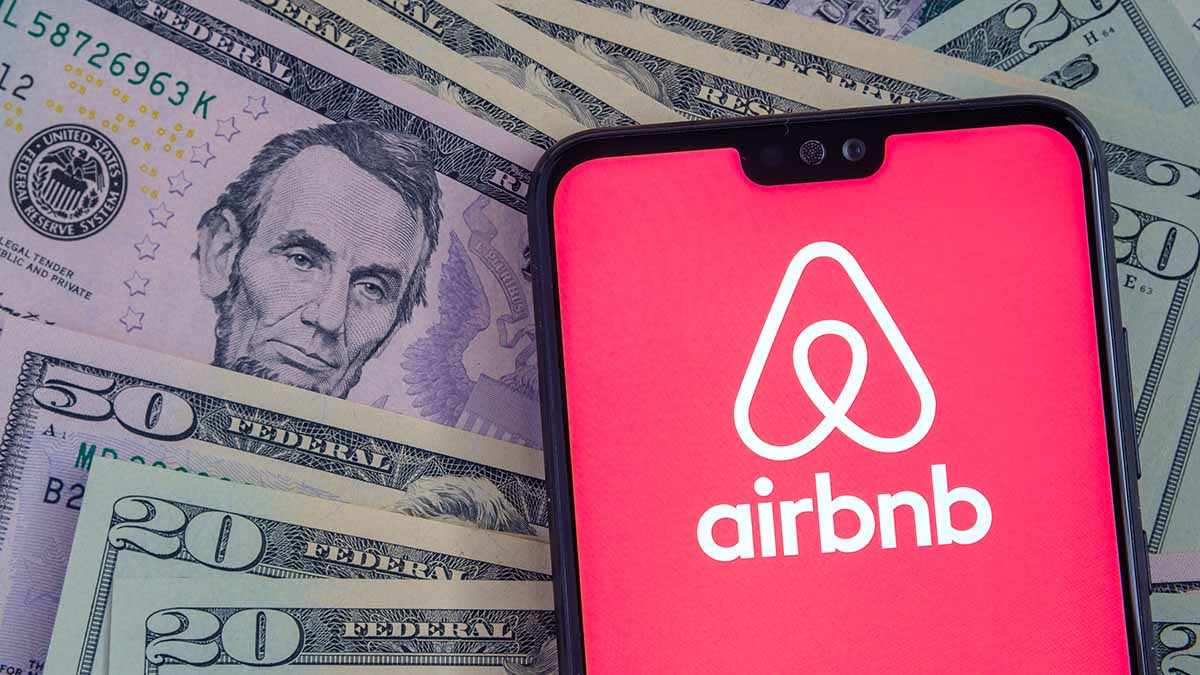 cambiar la moneda de pago predeterminada en Airbnb