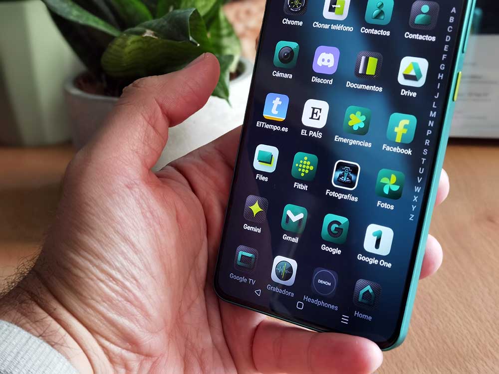 realme-gt7-aston-martin-14