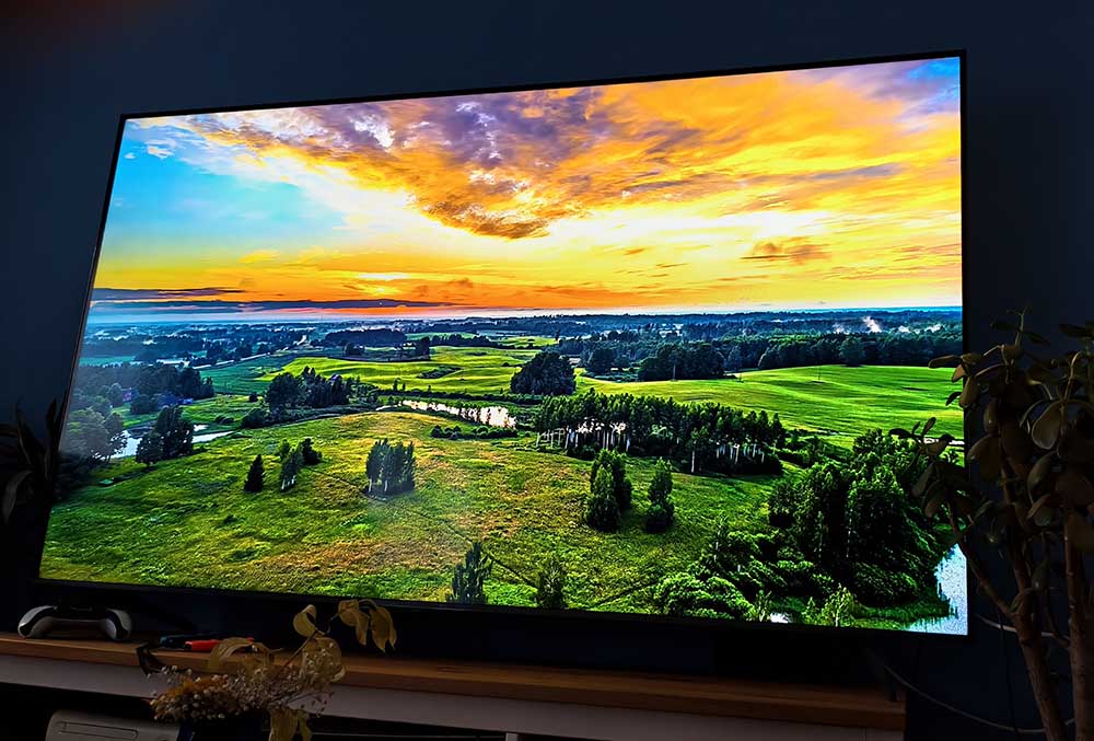 Este es el mejor televisor MiniLED TCL para habitaciones o salas pequeñas 2 TCL-C6K-26