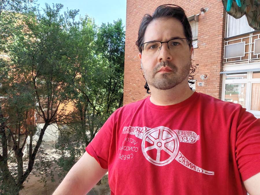 Cámara HONOR Magic V5 selfi frontal