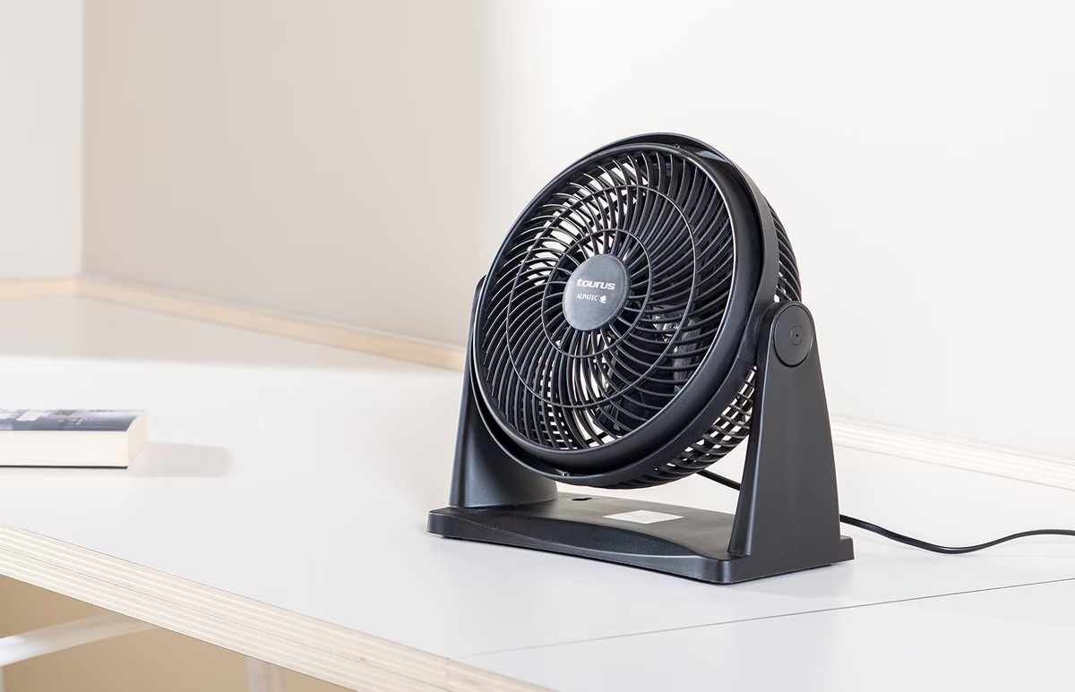 5 ventiladores para el verano que cuestan menos de 30 euros: cinco opciones fresquitas sin rascarte el bolsillo 1 ventilador-taurus