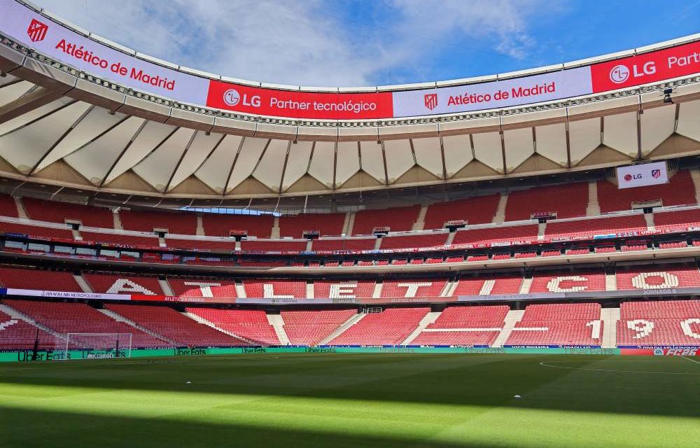 El techo del estadio Metropolitano inaugura una pantalla de LG que desafía la arquitectura