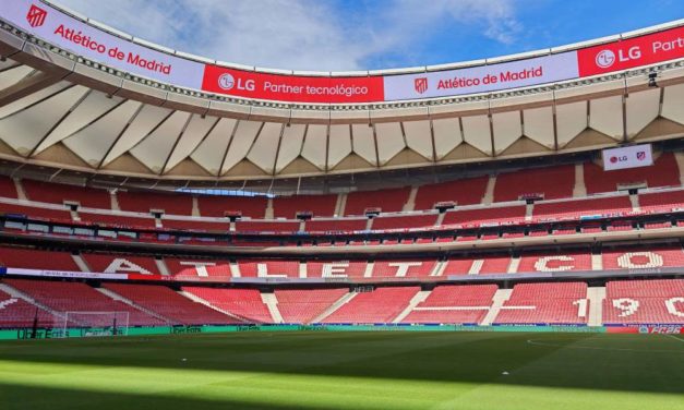 El techo del estadio Metropolitano inaugura una pantalla de LG que desafía la arquitectura