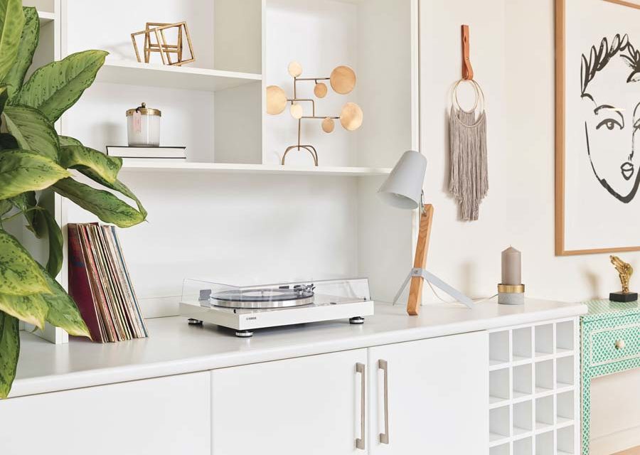 Yamaha MusicCast Vinyl 500, TT-S303 y GT-5000, tocadiscos con tecnología de vanguardia y diseño clásico
