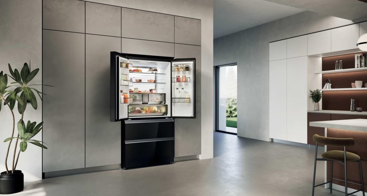 Haier MultiDoor FD 90 S7, un frigorífico de 4 puertas con diseño elegante y fabricador de hielo