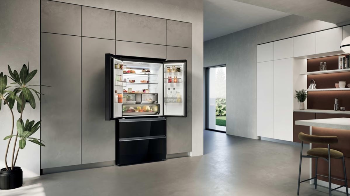 Haier MultiDoor FD 90 S7, un frigorífico de 4 puertas con diseño elegante y fabricador de hielo