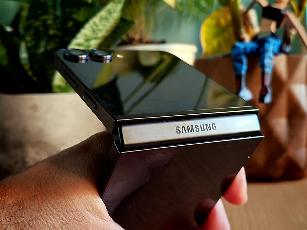 samsung-galaxy-z-flip7-fe-8