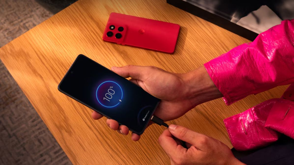 motorola moto g86 power (4)