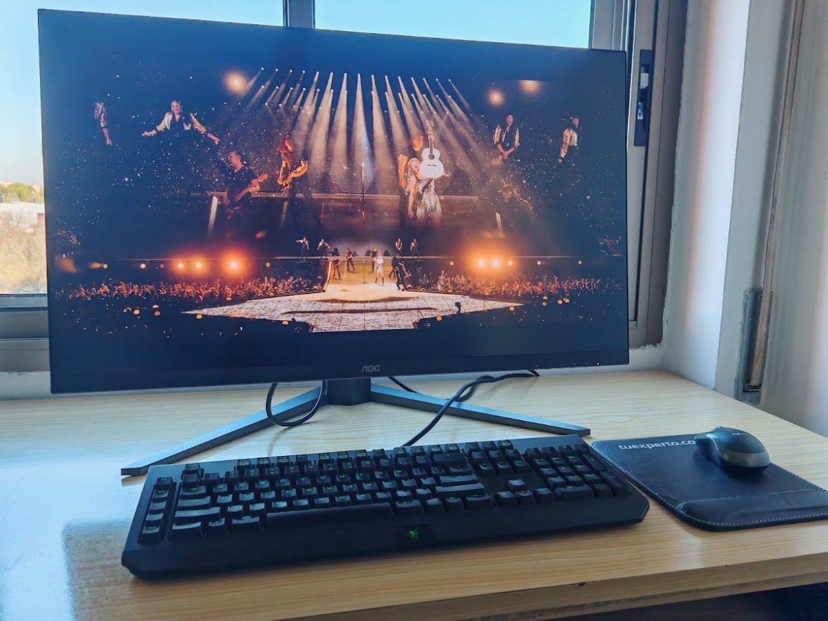 Monitor AOC U32G4U (1)