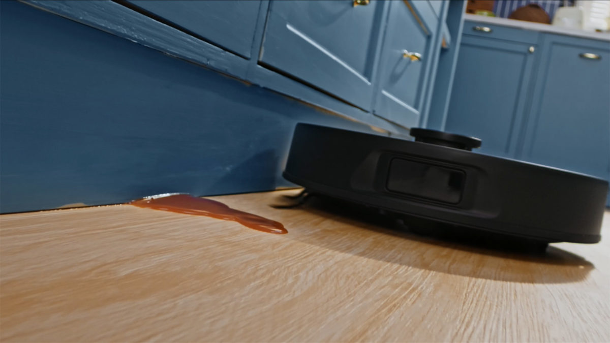 Tapo RV50 Pro Omni, limpieza total con mínimo esfuerzo 2 Tapo RV50 Pro Omni-Fregado profundo y adaptativo