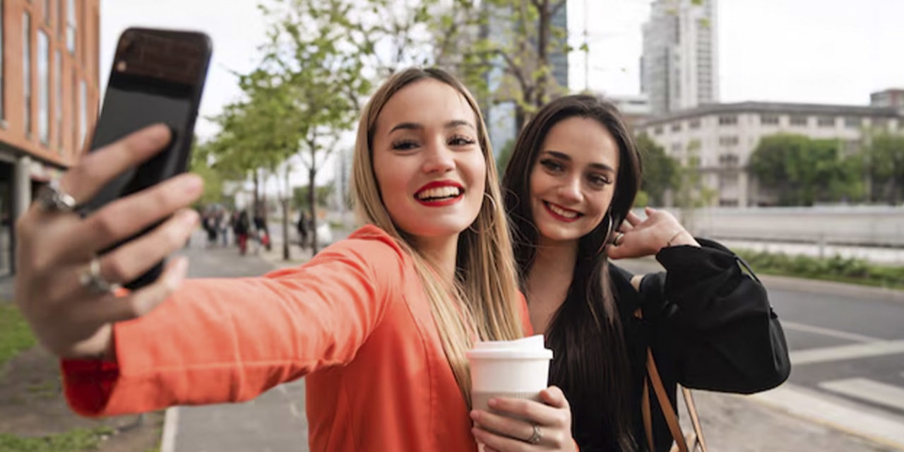 7 consejos y ajustes de la app de Cámara de tu móvil para sacar mejores selfis