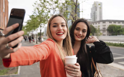7 consejos y ajustes de la app de Cámara de tu móvil para sacar mejores selfis