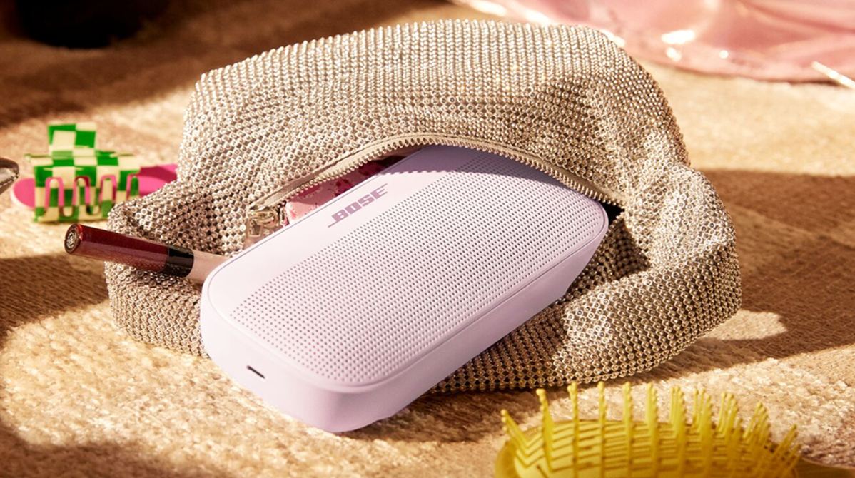 Bose estrena un florido color en sus auriculares QuietComfort y altavoces SoundLink 4 Bose SoundLink Flex Petal Pink