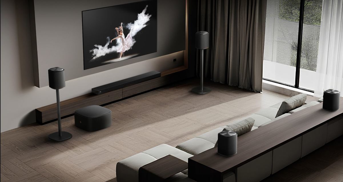 LG H7, una barra de sonido que se adapta a la posición de las personas y otros altavoces
