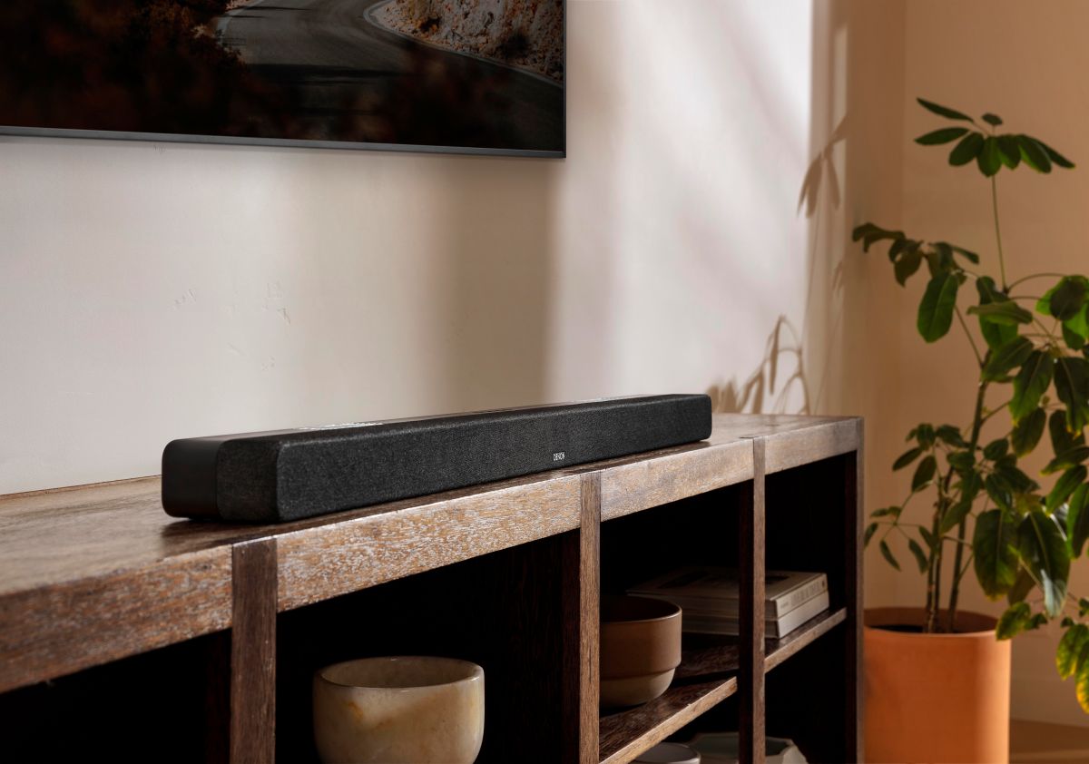 Denon_DHT-S517_Soundbar_Lifestyle6