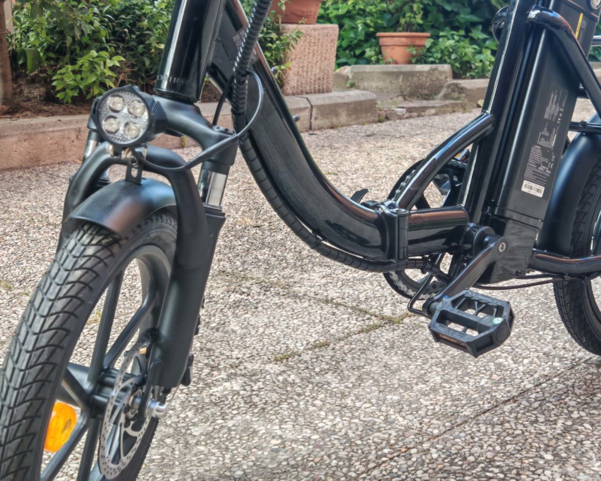 isinwheel U4, una bicicleta eléctrica plegable con 500 W de potencia y 88 km de autonomía 7 isinwheel U4 (5)