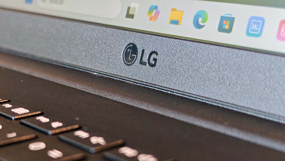 LG-Gram-16U55U-8