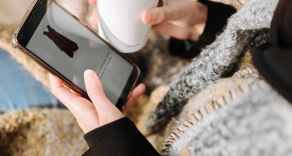 ¿Cómo funciona Vinted para vender ropa? Guía paso a paso y consejos a seguir