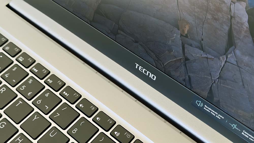Tecno-Megabook-10