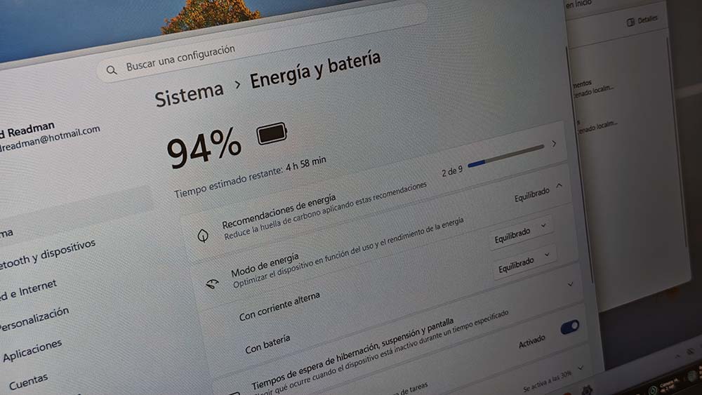 Tecno-Megabook-20