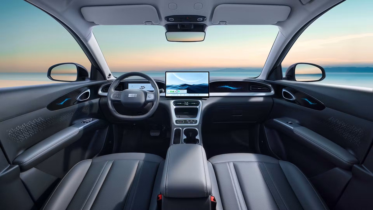 Geely E2 (3)