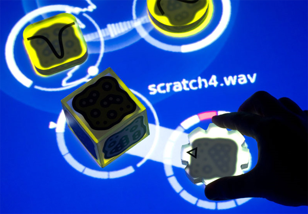 Reactable prepara una versión comercial de su mesa táctil musical