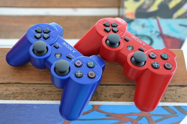 Sony lanzará el mando Dualshock 3 para PlayStation 3 en rojo y azul